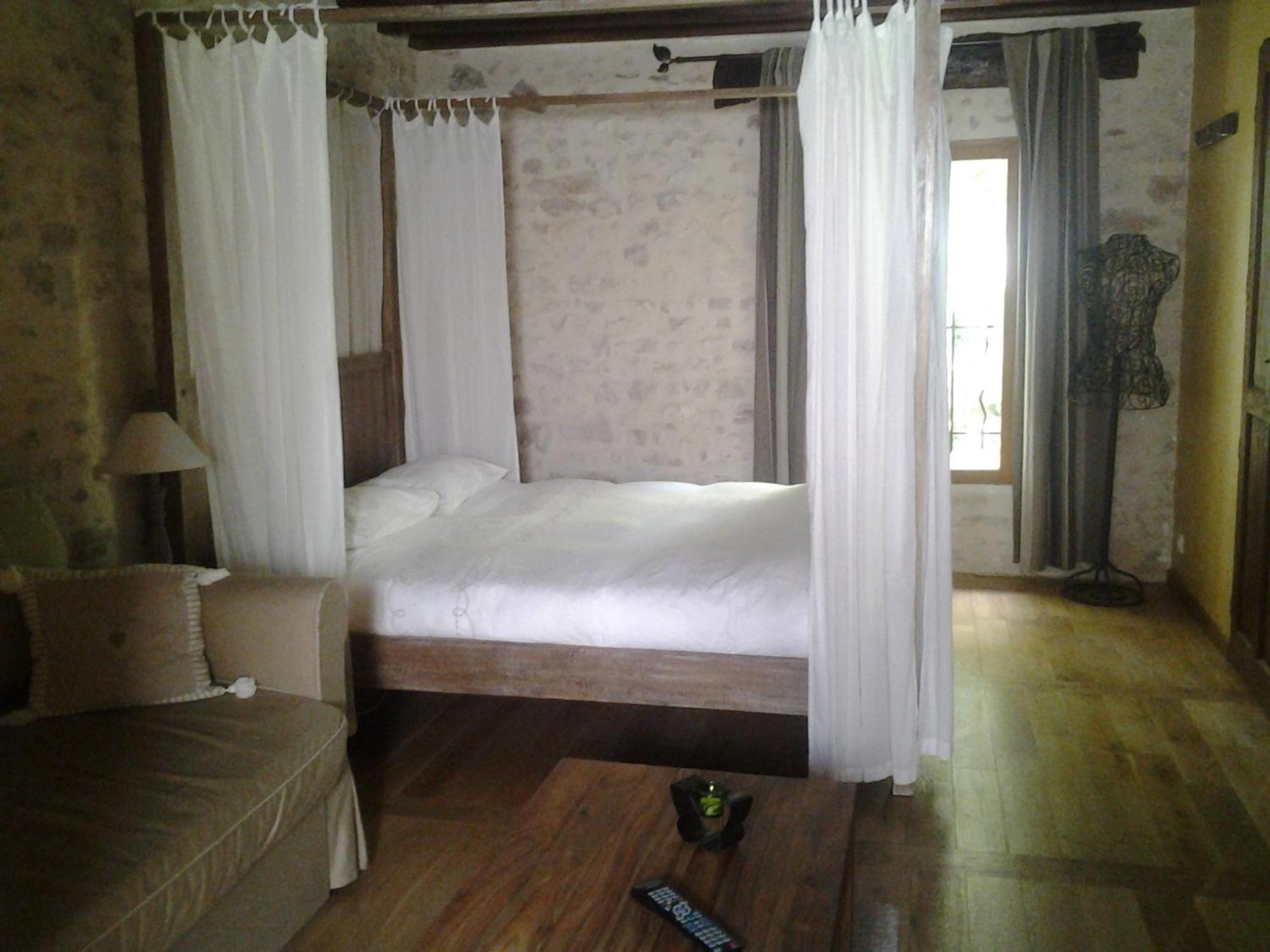 Bed and Breakfast La Ferme Du Vintue Etrechy  Pokoj fotografie